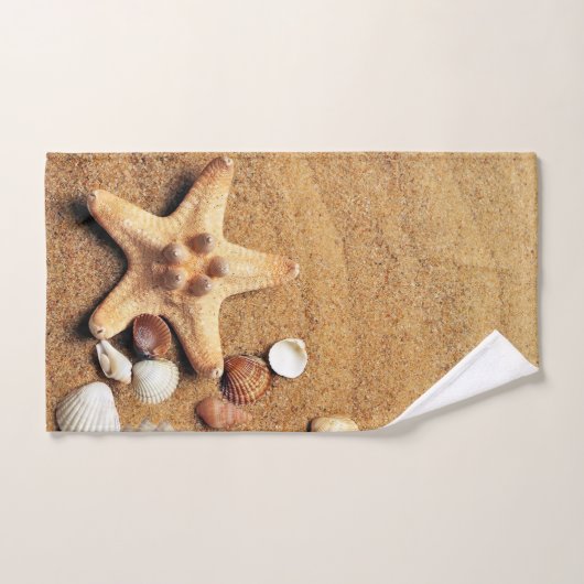 Kleurrijke schelpen op het zand bad handdoek (Handdoek)
