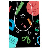 Kleurrijke Schoolbenodigdheden Doodle Terug naar S Medium Cadeauzakje (Voorkant)