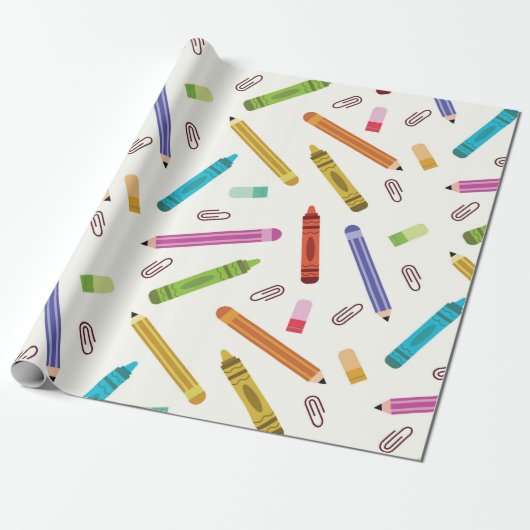 Kleurrijke schoolkrijtjes en potloden patroon cadeaupapier (Uitgerold)