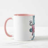 Kleurrijke Script Dog Mom Paws Moederdag Mok (Links)