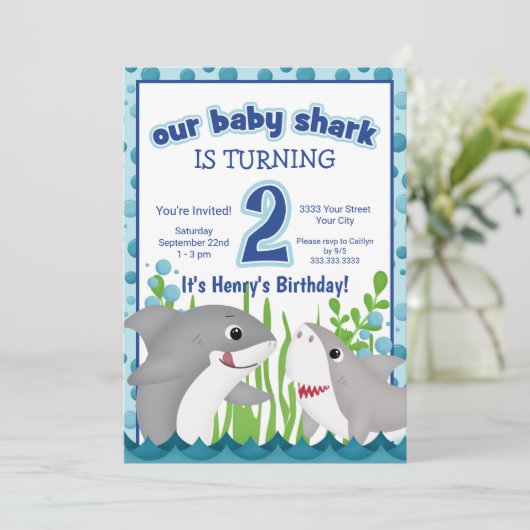 Kleurrijke Shark Ocean Beach 2e verjaardag Kaart (Staand voorkant)