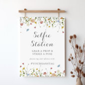 Kleurrijke sierlijke wilde bloemen selfie station  poster