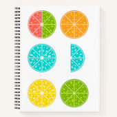 Kleurrijke sinaasappelschets en gelinieerd notitieboek (Voorkant)