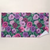 Kleurrijke slipjes op donkergroen blauw strandlaken (Voorkant)