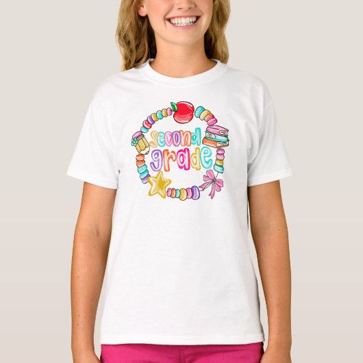 Kleurrijke snoeparmband tweede klas t-shirt (Voorkant)