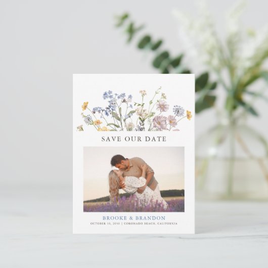 Kleurrijke Spring Wildflower Meadow Save the Date Briefkaart (Staand voorkant)