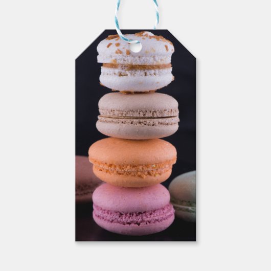 Kleurrijke stapel Franse Macarons Cadeaulabel (Voorkant)