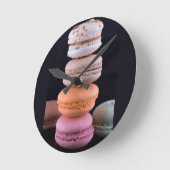 Kleurrijke stapel Franse Macarons Ronde Klok (Hoek)