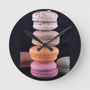 Kleurrijke stapel Franse Macarons Ronde Klok