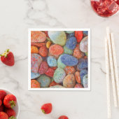 Kleurrijke stenen, steentjes, rotsen en water servet (Insitu)