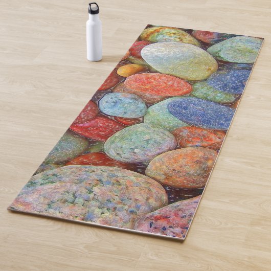 Kleurrijke stenen, steentjes, rotsen en water yogamat (In situ)