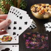 Kleurrijke sterren dansen grillig pokerkaarten (Insitu)