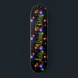 Kleurrijke Sterren Gepersonaliseerde Naam Schaats  Persoonlijk Skateboard<br><div class="desc">Dit schaatsen bord heeft een ontwerp van kleurrijke sterren op een zwarte achtergrond. Het ontwerp is gepersonaliseerd,  zodat u elke gewenste naam kunt toevoegen. Geweldig cadeau voor elke boarder die een  maar stijlvol ontwerp wil.</div>