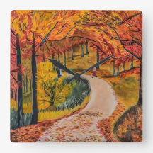 Kleurrijke stille klok bij vierkante wanden