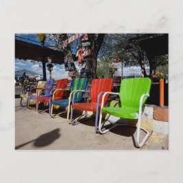 kleurrijke stoelen op route 66 briefkaart