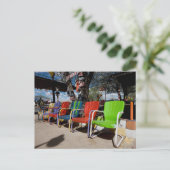 kleurrijke stoelen op route 66 briefkaart (Staand voorkant)