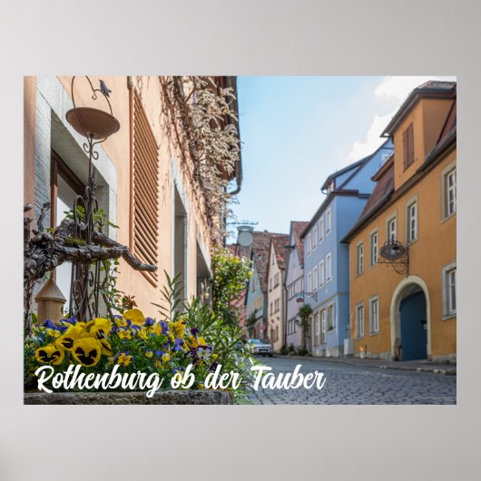 Kleurrijke straat in Rothenburg ob der Tauber Poster (Voorkant)