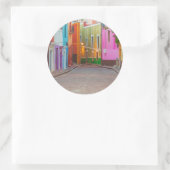 Kleurrijke straat scène ronde sticker (Tas)