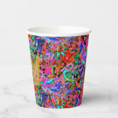 Kleurrijke straatachtige graffiti met kroon papieren bekers (Links)