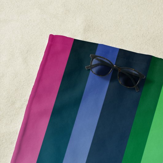 Kleurrijke stripband handdoek (In situ)