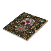 Kleurrijke suiker schedel met retro bloemen achter tegeltje (Zijkant)