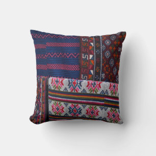 Kleurrijke textielfabrieken uit Bhutan Kussen