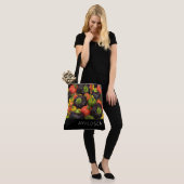 Kleurrijke tomaten en Paarse Bell Pepper Medley Tote Bag (Op model)