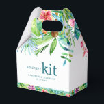 Kleurrijke tropische bloemen waterverf bedankdoosjes<br><div class="desc">Dit ontwerp voor een huwelijksgunstdoos ademt een tropische sfeer uit met handgeschilderde tropische bloemen en een rand van bladeren tegen een witte achtergrond. De gezellige uitstraling van dit ontwerp maakt het de perfecte aanvulling voor elk huwelijk.</div>