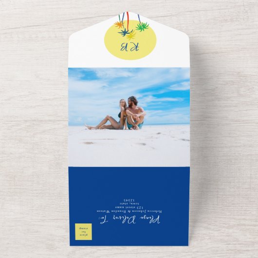 Kleurrijke Tropische Strandbruiloft All In One Uitnodiging (Buitenkant)