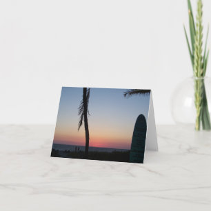 Kleurrijke tropische zonsondergang op een blanco i kaart