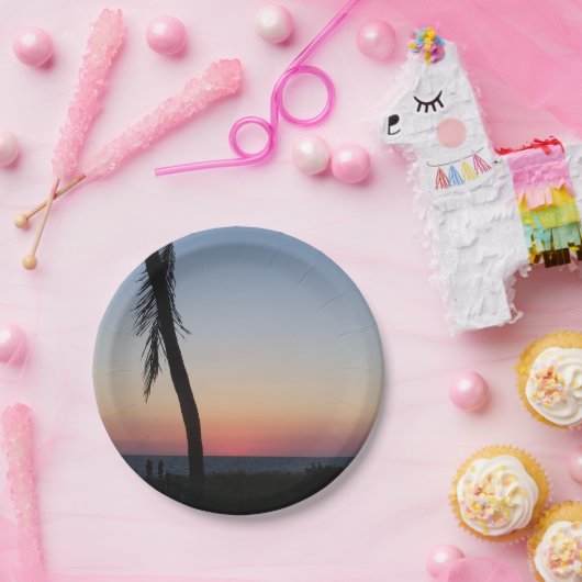 Kleurrijke tropische zonsondergang op papieren bor papieren bordje (Feest)