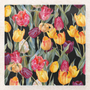 Kleurrijke tulpen, geïsoleerde zwarte achtergrond. glazen onderzetter