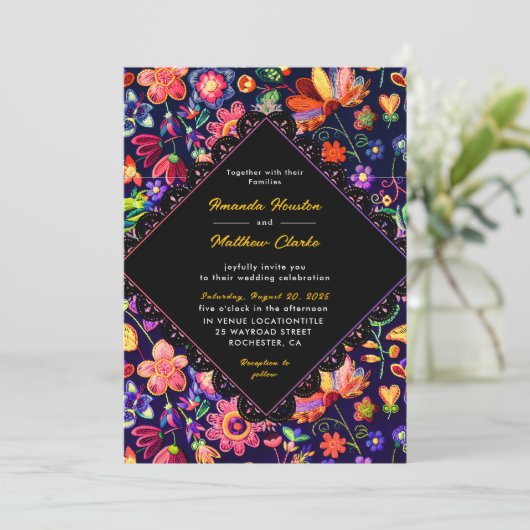 Kleurrijke uitnodiging voor feestelijke bruiloft (Staand voorkant)