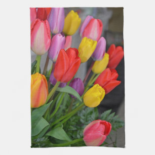 Kleurrijke veertulpen theedoek