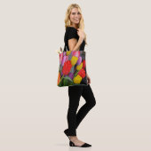 Kleurrijke veertulpen tote bag (Op model)