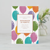 Kleurrijke verjaardagsballonnen Feestuitnodiging Folie Uitnodiging (Staand Voorkant)