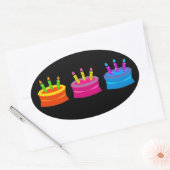 Kleurrijke verjaardagstaart ovale sticker (Envelop)
