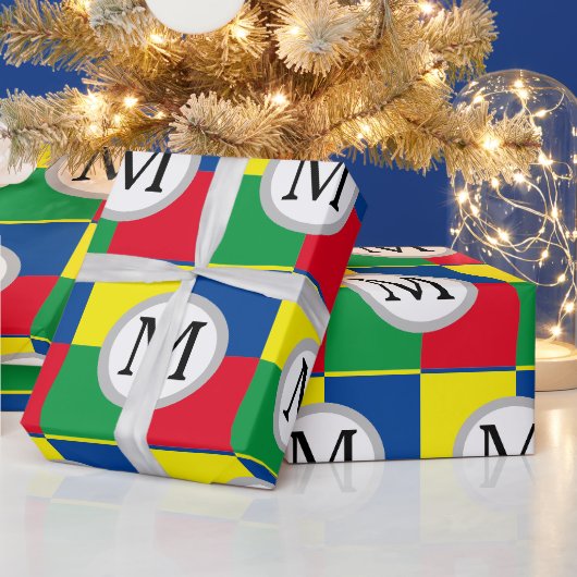 Kleurrijke Vierkanten Aangepaste Monogram Initiaal Cadeaupapier (Feestdagen)
