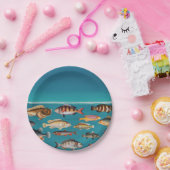 Kleurrijke vis onder blauw zeewater papieren bordje (Feest)