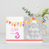 Kleurrijke vlaggen meisjes 3e verjaardag party uit kaart (Staand voorkant)