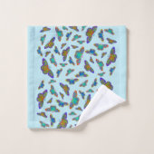 Kleurrijke vlinders op babyblauw - aanpasbaar bad handdoek (Wasdoekje)