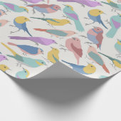 Kleurrijke vogels met witte achtergrond baby showe cadeaupapier (Hoek)