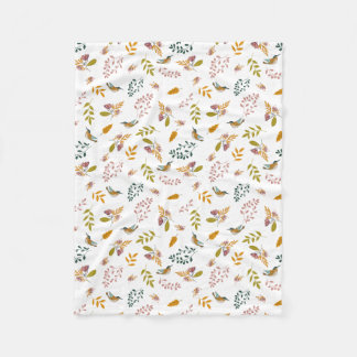 Kleurrijke vogels op een bloemenachtergrond fleece deken
