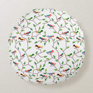 Kleurrijke vogels rond kussen