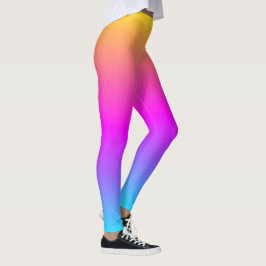 Kleurrijke vrolijke damesmode met vloeiende kleure leggings
