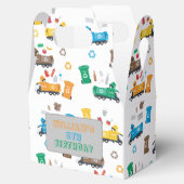 Kleurrijke vuilniswagens en -bakken van afgelopen  bedankdoosjes (Geopend)