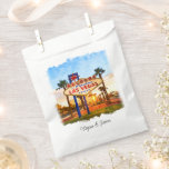 Kleurrijke Waterverf Las Vegas Sign Wedding Bedankzakje<br><div class="desc">Deze prachtige waterverf Las Vegas sign-gunsttassen zijn ideaal voor bruiloften in Las Vegas,  of een bruiloft met casinothema.</div>