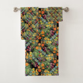 Kleurrijke Wildbloemen Rood Geel Blauw Zwart Backg Bad Handdoek (Insitu)