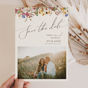 Kleurrijke wilde bloem   Foto Beige Meadow Save The Date