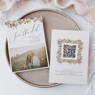 Kleurrijke wilde bloem   QR-code foto weide Save The Date